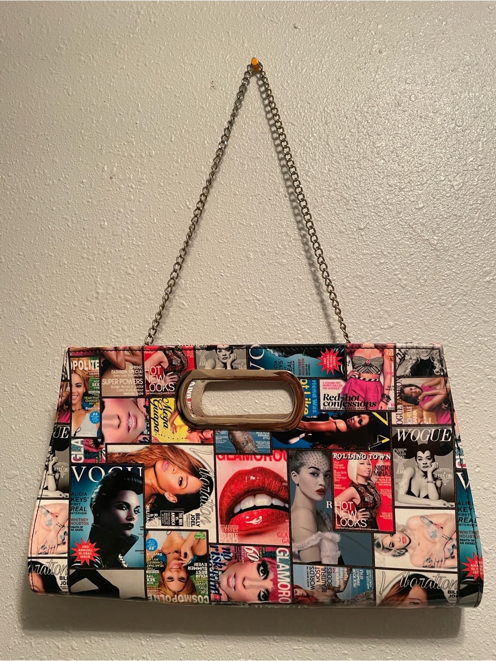Magazine-Collage Shoulder Bag with Chain Strap in Multicolor